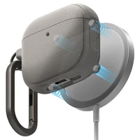Kép 3/5 - Bluetooth fülhallgató töltőtok tartó, szilikon, vezeték nélküli töltés támogatás, Magsafe kompatibilis, karabiner, Apple AirPods 4 kompatiblis, Ringke Onyx Magnetic, szürke