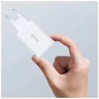 Kép 2/5 - Tech-Protect PD65W / QC3.0 Hálózati Töltő adapter 1*USB-A, 2*USB-C fehér 934517